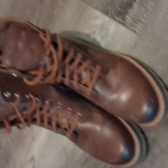 Clarks - Picture 5 of 9